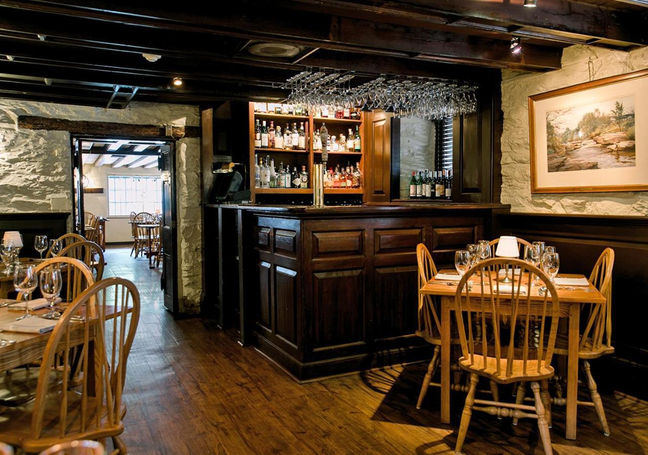 The Red Fox Inn & Tavern Мидлберг Экстерьер фото