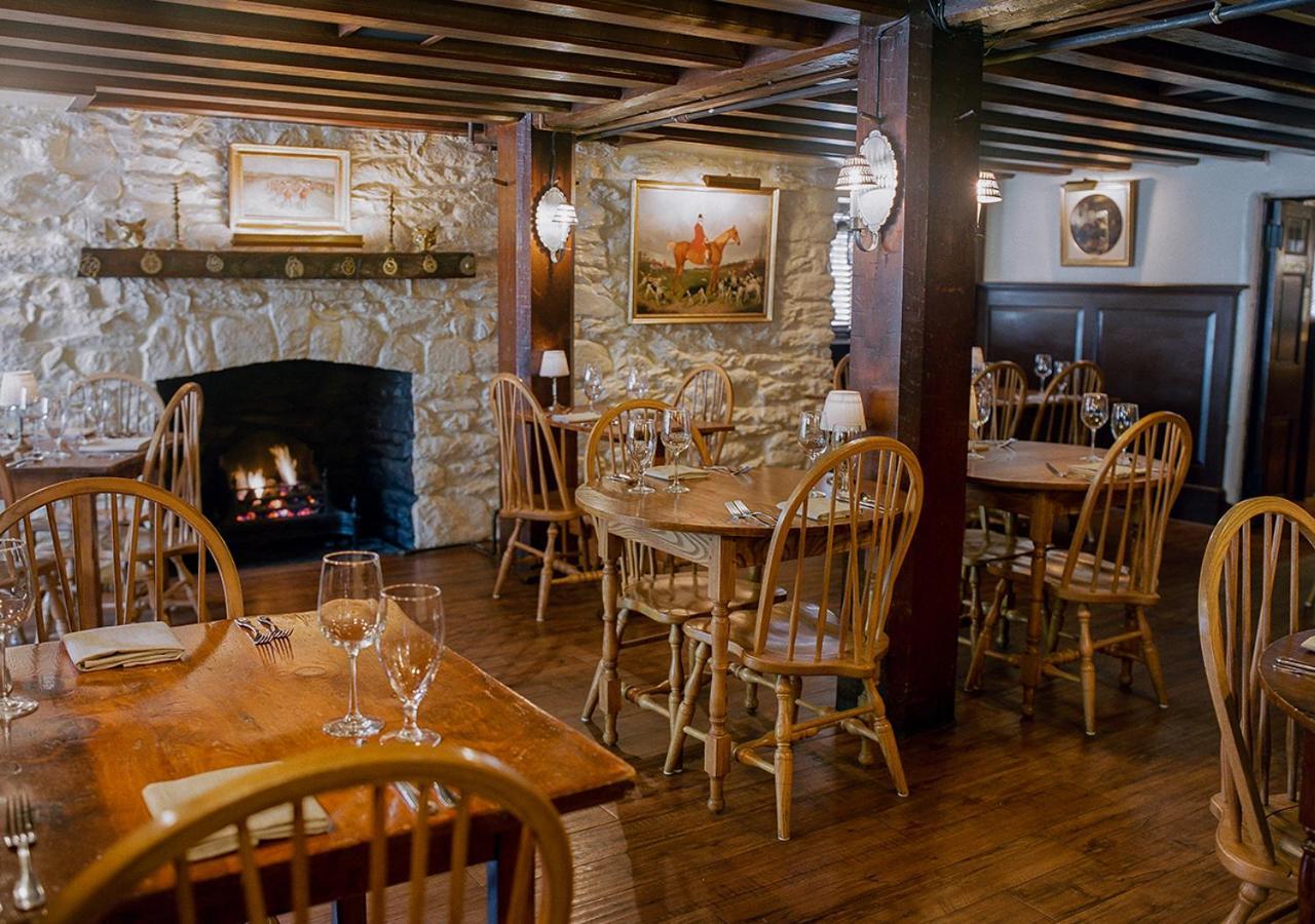 The Red Fox Inn & Tavern Мидлберг Экстерьер фото